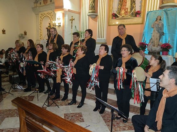Actuación del coro Peña La Amistad, foto de Objetivo Frigiliana
