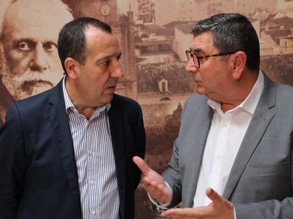 Ruiz Espejo y Moreno Ferrer en Vélez. Archivo