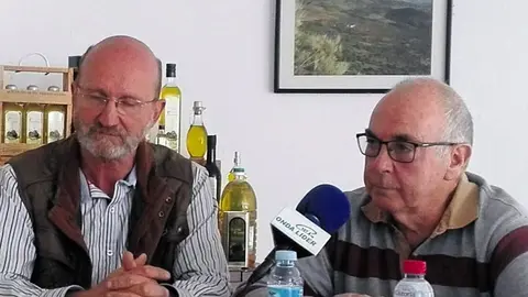 Mario Blancke, alcalde de Alcaucín, y Philip Smalley, presidente de SOHA.