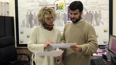 Los concejales de IU Alicia Pérez y Miguel Ángel Sánchez