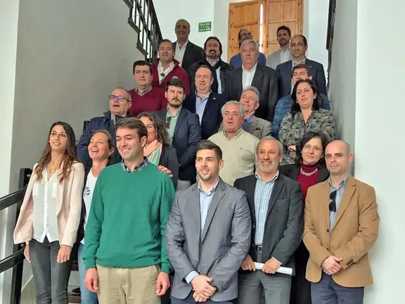 Representantes Comisión ayuntamientos promotores ILM contra pobreza energética