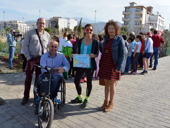Los ediles en la parcela