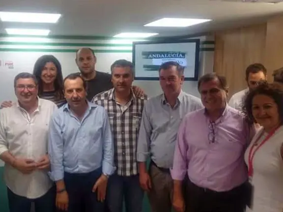 Ruiz Espejo con representantes socialistas de la Axarquía