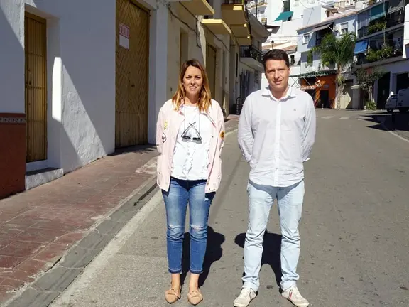 Moreno y Medina en la Avenida de Cómpeta