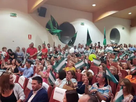 El Centro del Exilio lució un lleno hasta la bandera
