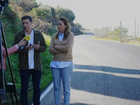 Medina y Moreno en la carretera de Frigiliana