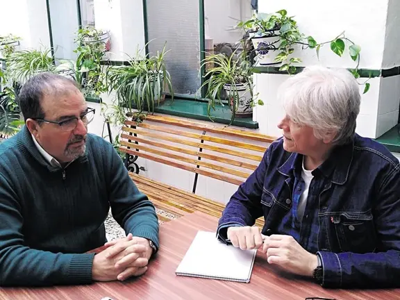 Uría entrevistando a Aranda