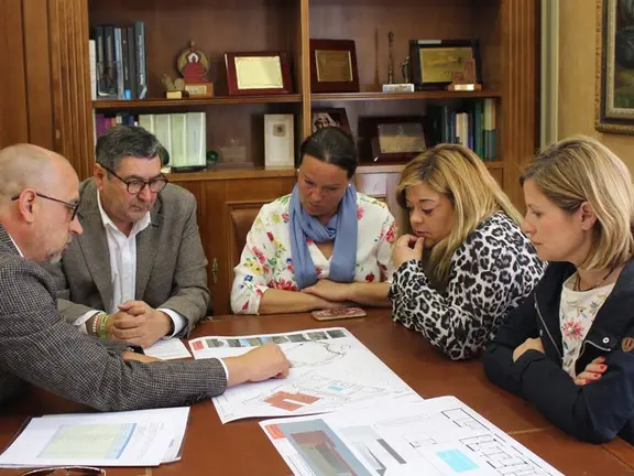 Reunión proyecto piscina Anne