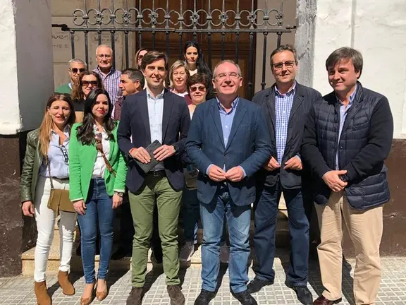 Montesinos en Vélez con compañeros del PP local