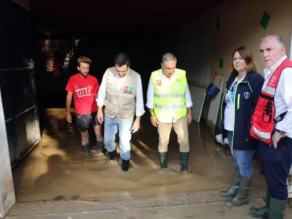 Moreno Bonilla visitanto los daños ocasionados por la Dana