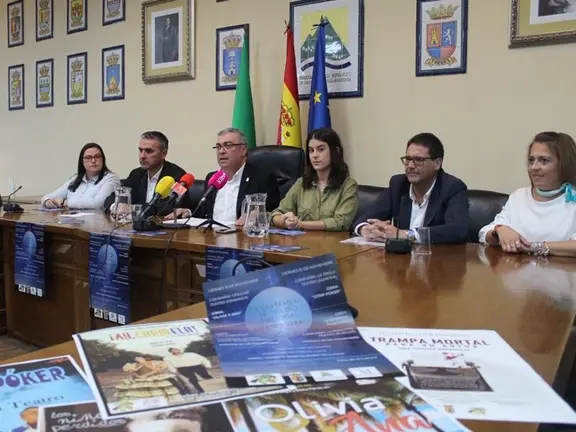 Rueda de prensa del teatro de Almáchar