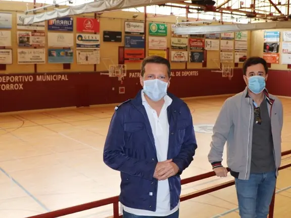 Medina y Fernández en el pabellón