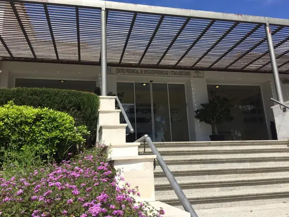 Fachada del Centro Provincial de Drogodependencias