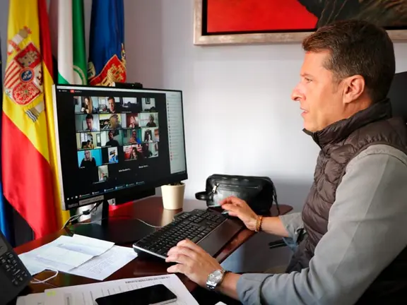 Óscar Medina en el pleno telemático