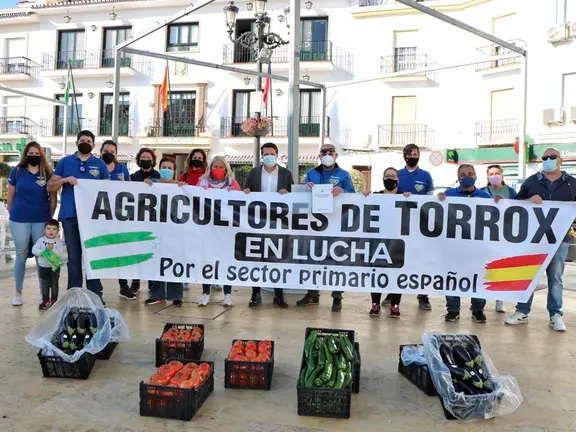 Medina con los agricultores