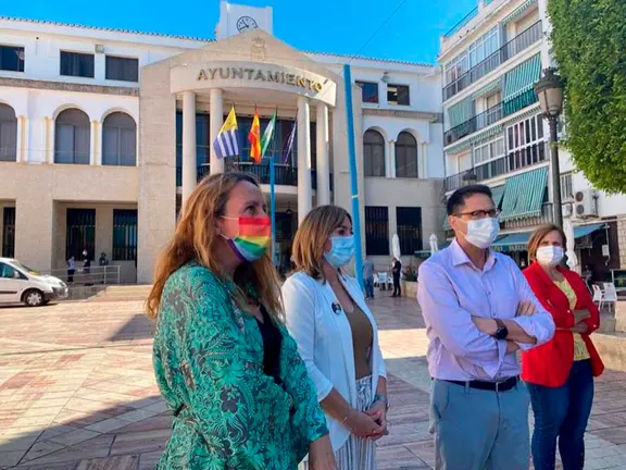 Los denunciantes en rueda de prensa