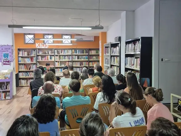 Acto cultural en la biblioteca de Almáchar. Archivo