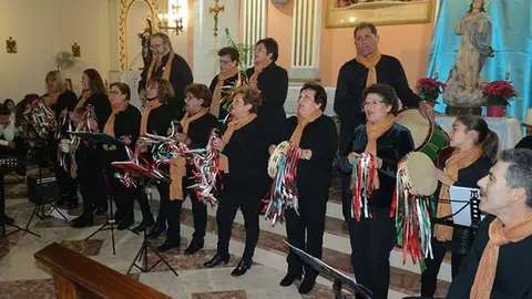 Actuación del coro Peña La Amistad, foto de Objetivo Frigiliana