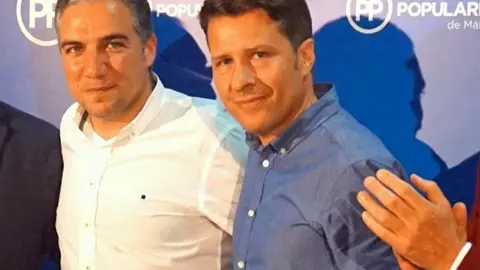Bendodo junto al alcalde de Torrox Óscar Medina