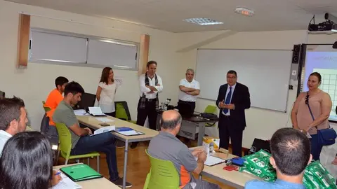 Moreno Ferrer se dirige a los asistentes