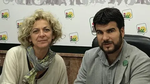 Los concejales de IU Alicia Pérez y Miguel Ángel Sánchez