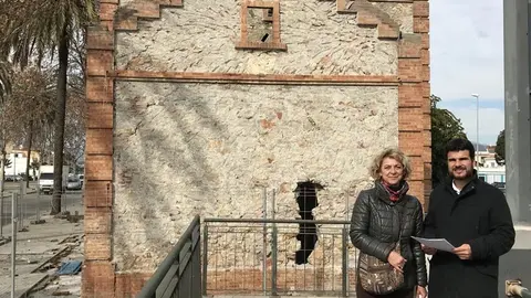 Pérez y Sánchez en la antigua estación del tren de Vélez-Málaga