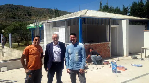 El diputado con el alcalde de Arenas