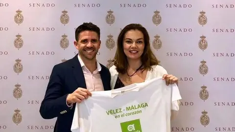 José Pino con la senadora
