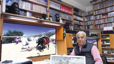 Claudio López en su estudio