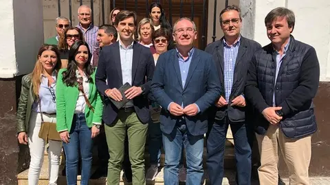 Montesinos en Vélez con compañeros del PP local