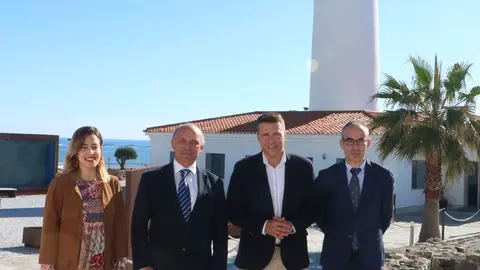 Autoridades en el faro de Torrox