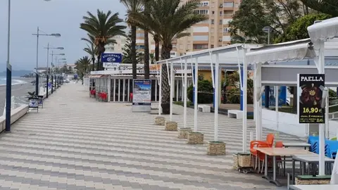 Chiringuitos cerrados en el municipio de Torrox