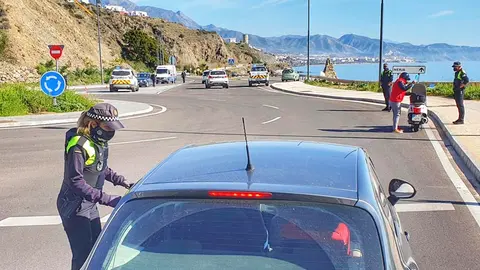 Control policial en Torrox Costa