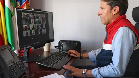 Óscar Medina en el pleno telemático