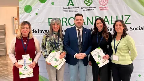 Olga Cervantes (segunda por la derecha) en una foto de archivo.