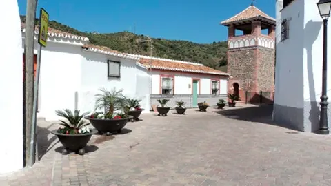 Calle del pueblo. Imagen del Ayuntamiento de Totalán