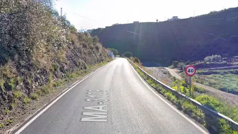 Carretera entre El Borge y Almáchar