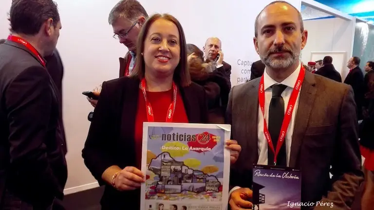 alcaldesa Encarnacion Anaya y concejal Javier Lopez - Rincón de la Victoria