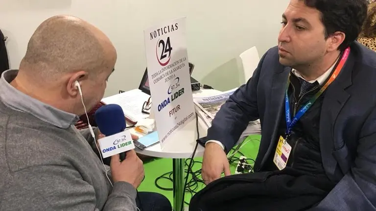 Ángel Luis Martínez con Abdeslam Lucena, alcalde de Benamocarra